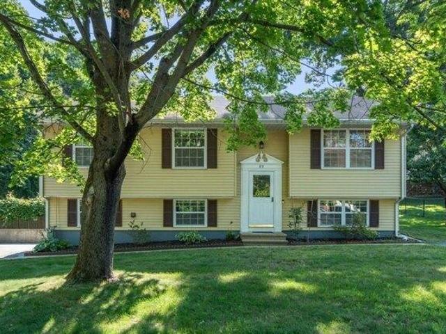 3 bedroom, Hudson MA 01749 104789185