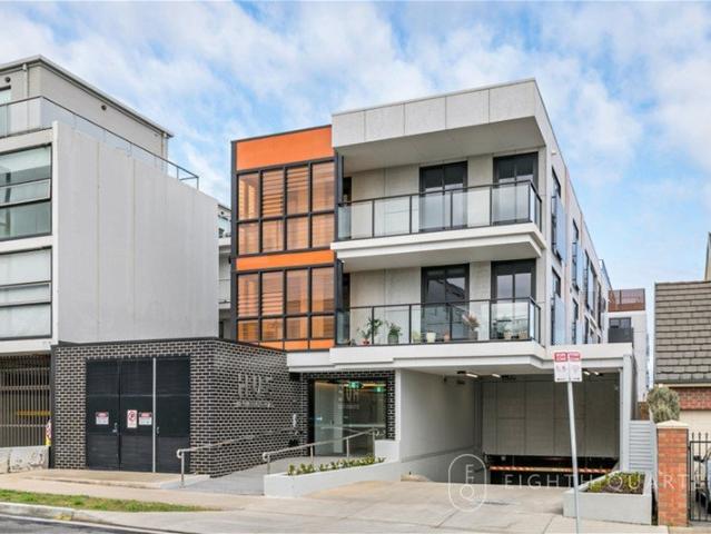 3 Bedroom HUE Apartment In Hughesdale Close to Everything