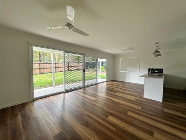 3 Bedroom, I Bathroom Home with Garage, Fully Fenced