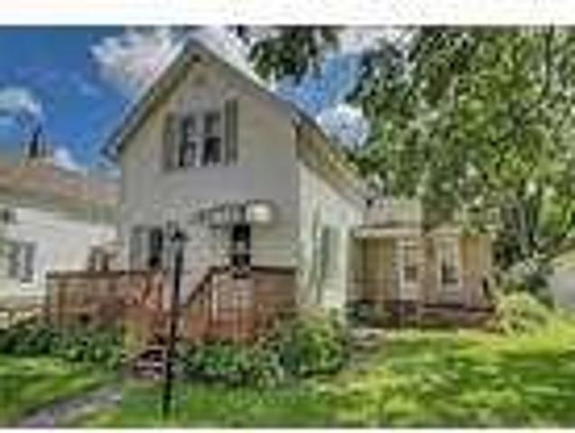 3 bedroom in Anamosa Iowa 52205