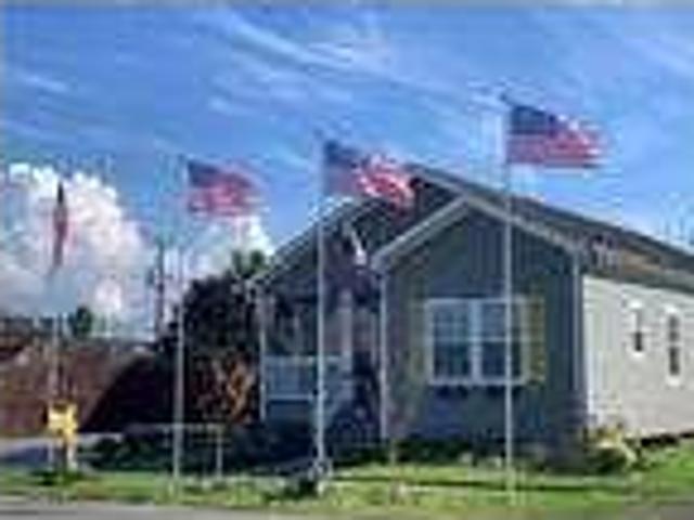 3 bedroom in Arabi Louisiana 70032