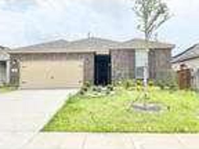3 bedroom in Aubrey TX 76227