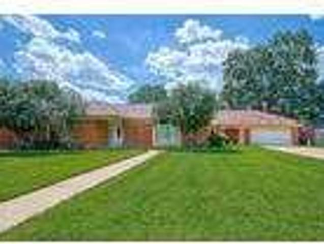 3 bedroom in Bellaire Texas 77401