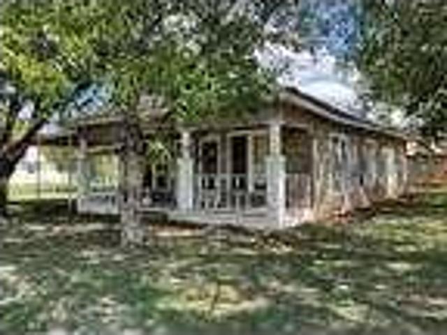 3 bedroom in Brownwood Texas 76801