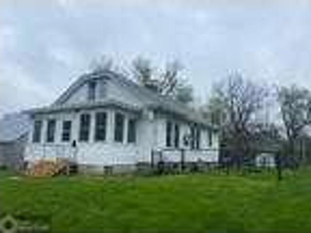 3 bedroom in Burlington Iowa 52601