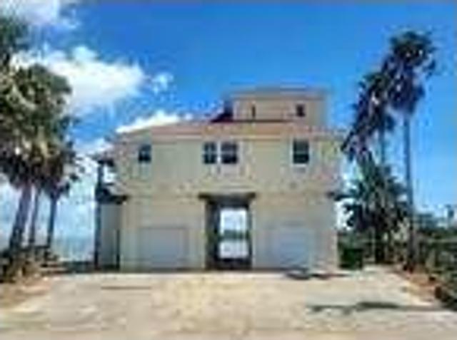 3 bedroom in Galveston TX 77554
