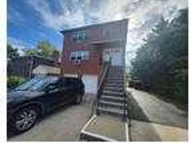 3 bedroom in Glen Oaks New York 11004