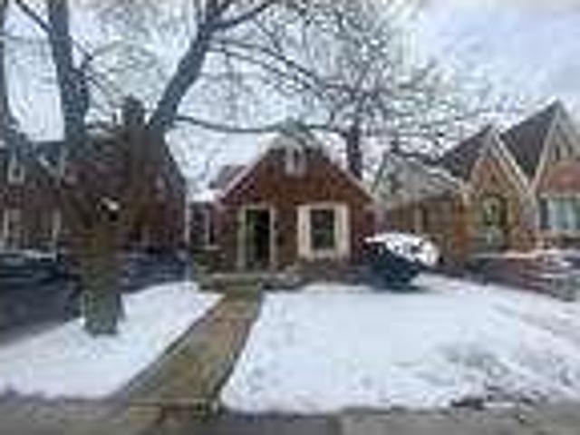 3 bedroom in Detroit Michigan 48205