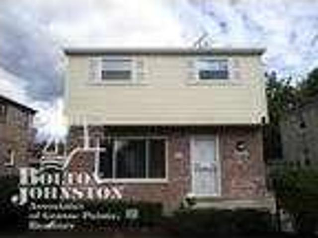 3 bedroom in Detroit Michigan 48215