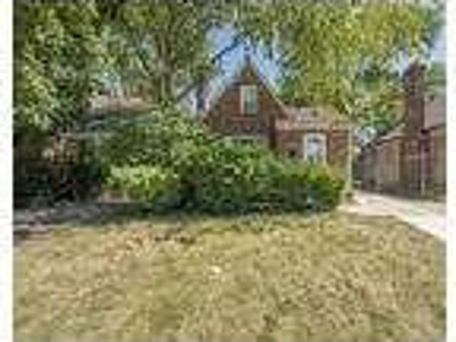 3 bedroom in Detroit Michigan 48227
