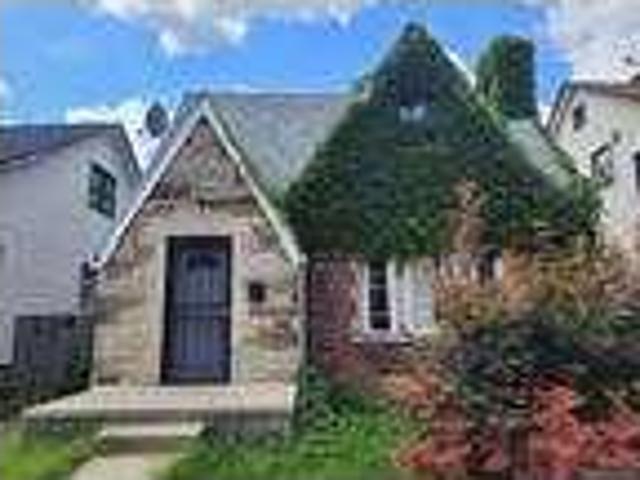 3 bedroom in Detroit Michigan 48228