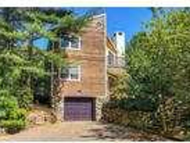 3 bedroom in East Hampton NY 11937