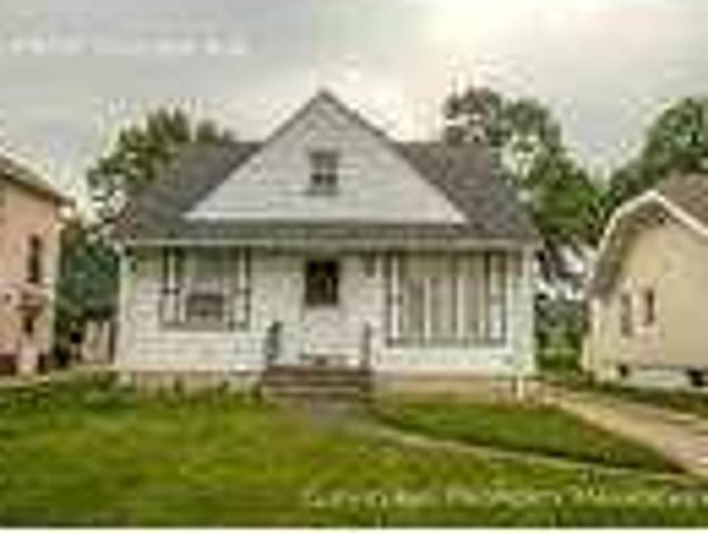 3 bedroom in Euclid OH 44117