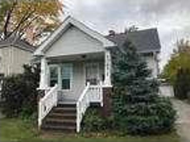 3 bedroom in Euclid OH 44123
