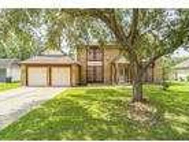 3 bedroom in Friendswood Texas 77546