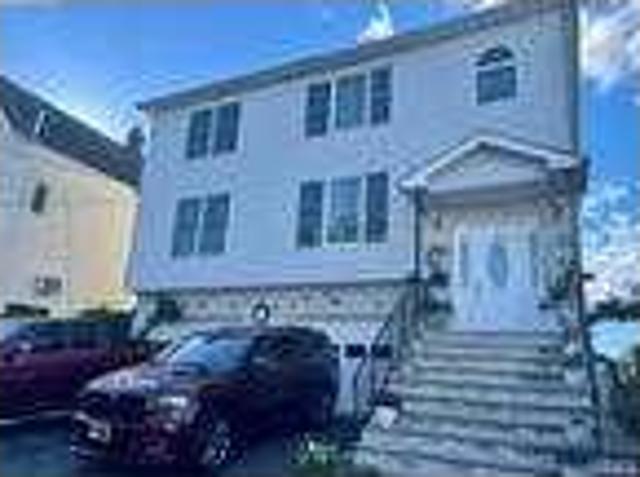 3 bedroom in Kearny New Jersey 07032