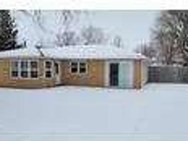 3 bedroom in La Harpe Illinois 61450