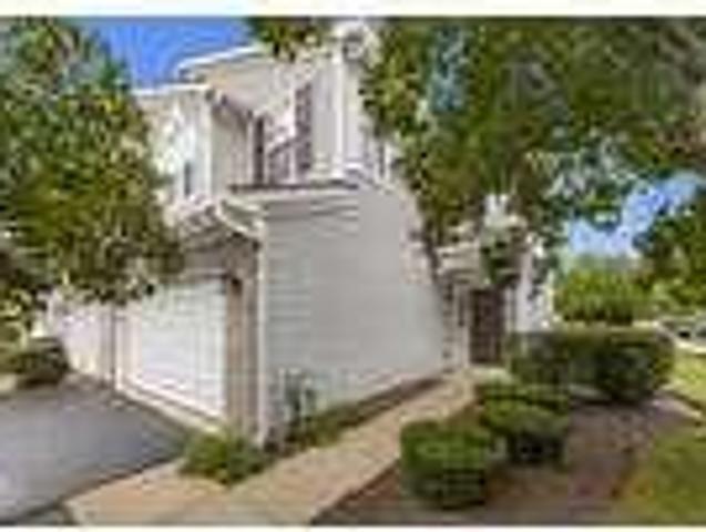 3 bedroom in Lake In The Hills Illinois 60156