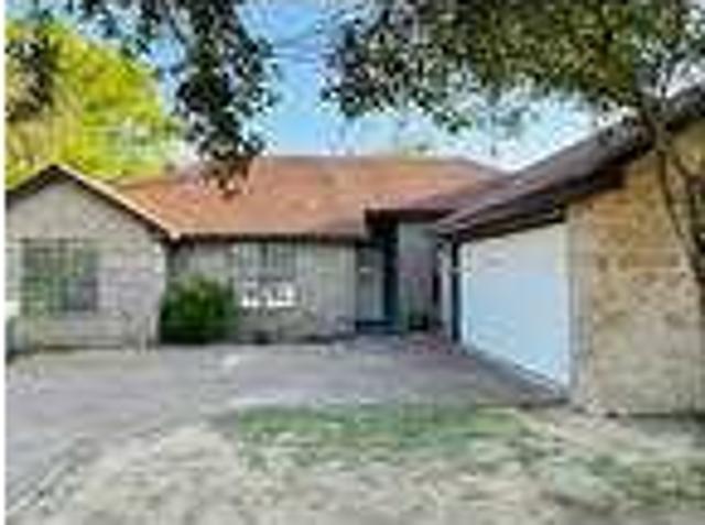 3 bedroom in Laredo Texas 78045