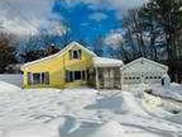 3 bedroom in Lewiston ME 04240