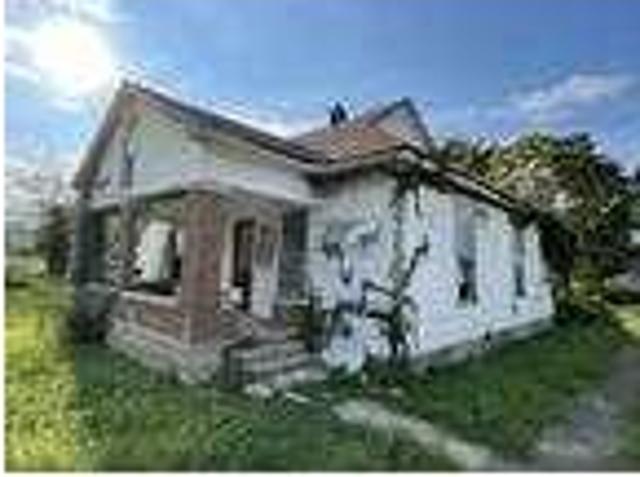3 bedroom in Mitchell IN 47446