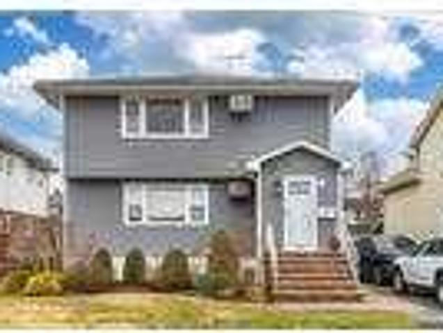 3 bedroom in Saddle Brook NJ 07663