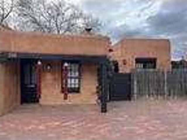 3 bedroom in Santa Fe NM 87501
