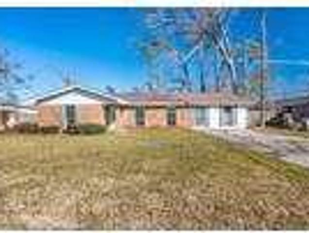 3 bedroom in Sulphur LA 70663