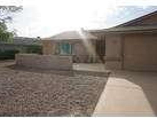 3 bedroom in Sun City Arizona 85351