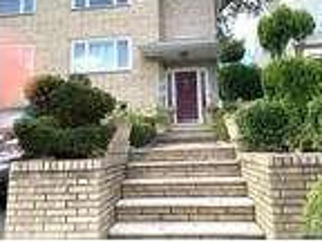 3 bedroom in Palisades Park New Jersey 07650