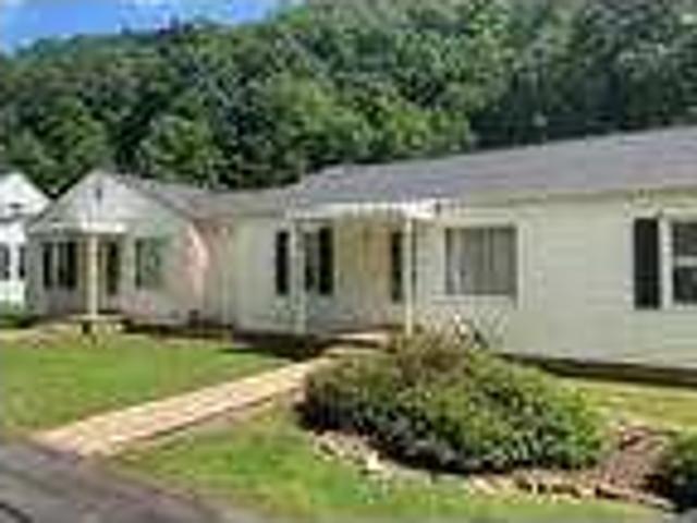 3 bedroom in Pineville West Virginia 24874