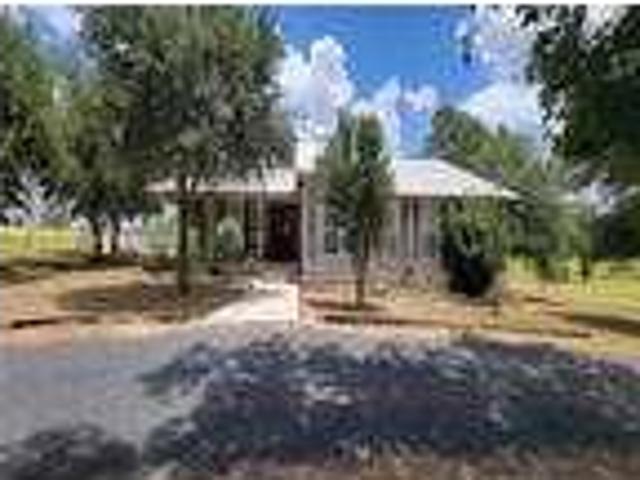 3 bedroom in Rosanky Texas 78953