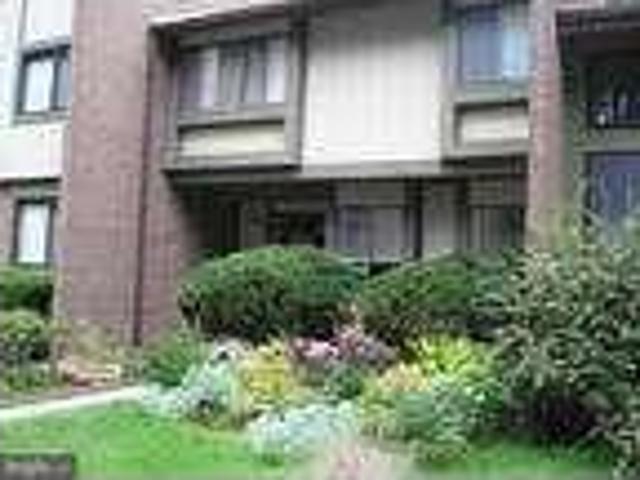 3 bedroom in Reston VA 20191