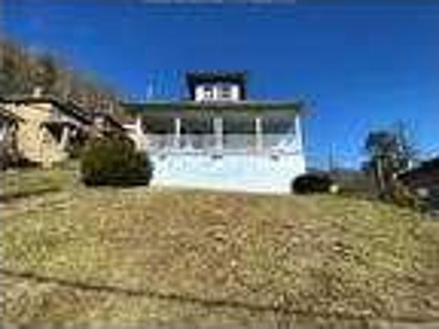 3 bedroom in Williamson West Virginia 25661