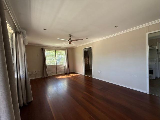 3 BEDROOM IN VINCENT AVAILABLE NOW!