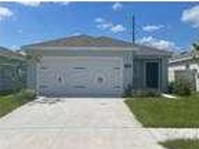 3 bedroom in Zephyrhills Florida 33541