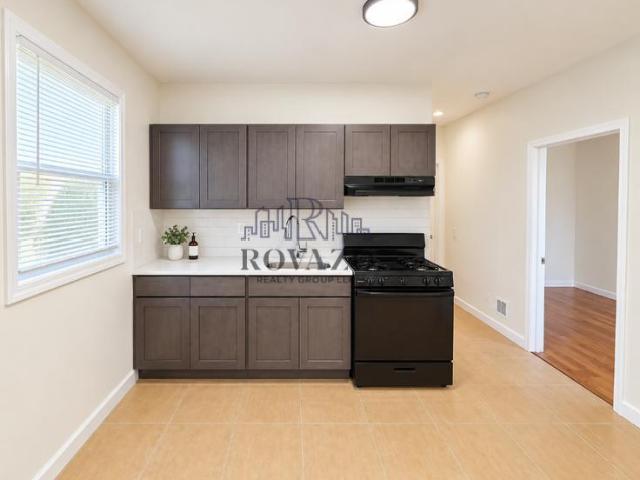 3 bedroom, IRVINGTON NJ 07111 105350043