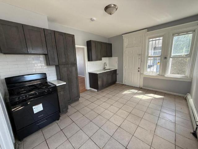 3 bedroom, Irvington NJ 07111 105842611