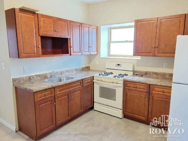 3 bedroom, Irvington NJ 07111 95624919