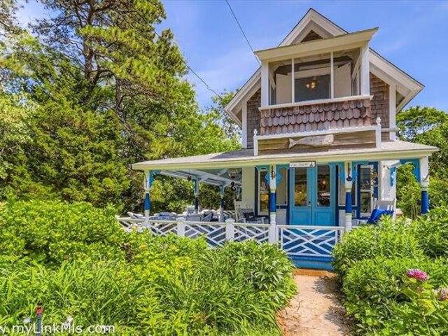 3 bedroom, Oak Bluffs MA 02557 105614768