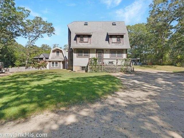 3 bedroom, Oak Bluffs MA 02557 105652951
