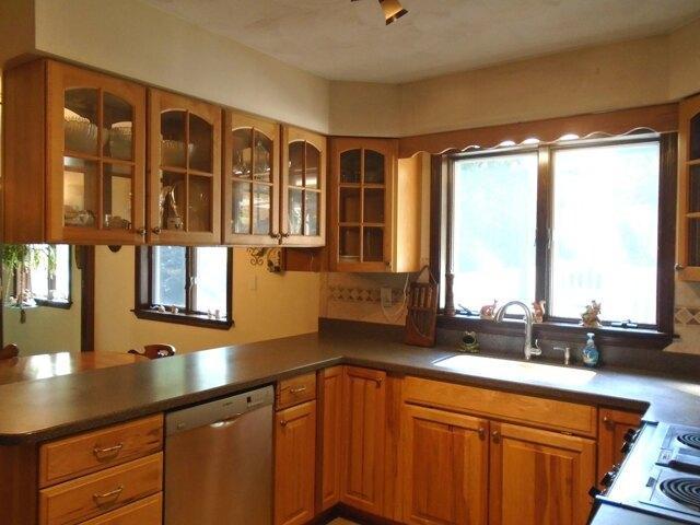 3 bedroom, Oakland ME 04963 105649676