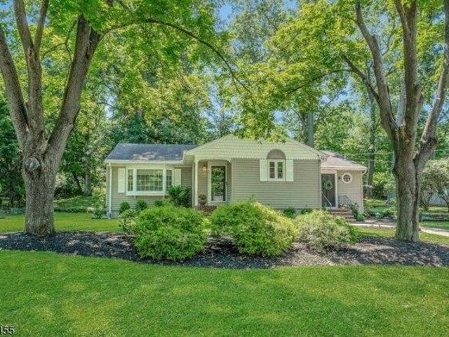 3 bedroom, Oakland NJ 07436 105652296