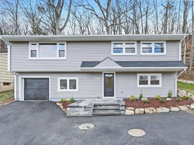 3 bedroom, Oakland NJ 07436 105658829