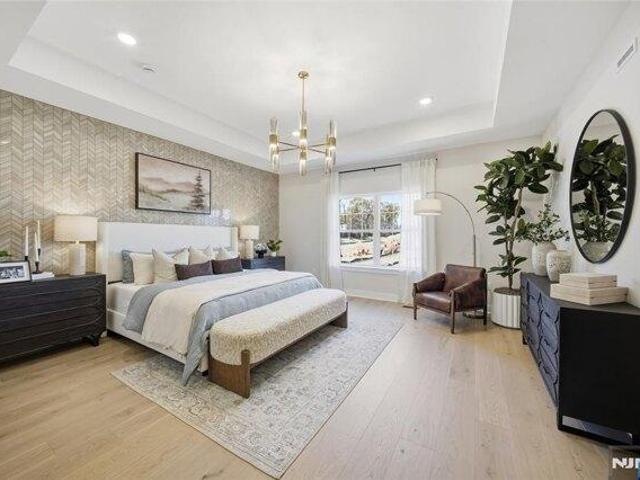 3 bedroom, Oakland NJ 07436 105318505