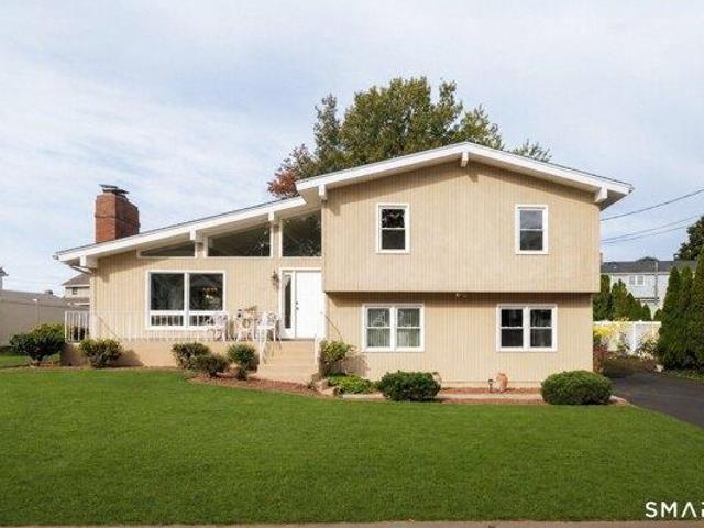 3 bedroom, Old Saybrook CT 06475 105678302