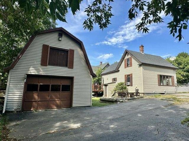 3 bedroom, Old Town ME 04468 105682498