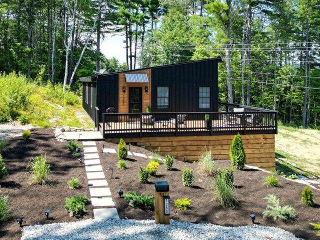 3 bedroom, Orford NH 03777 105633005