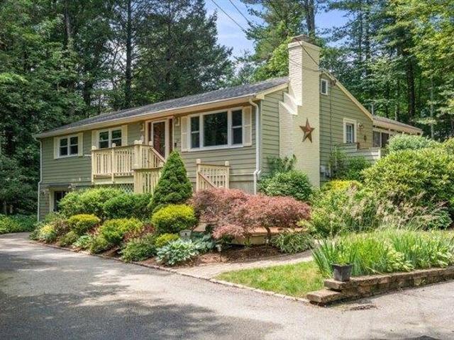 3 bedroom, Oxford MA 01540 104406253