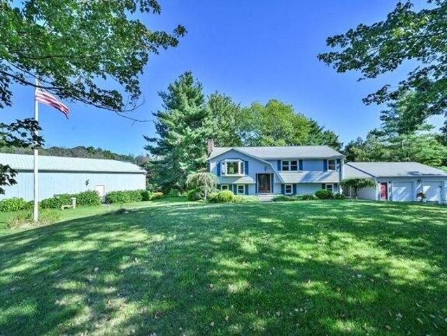 3 bedroom, Oxford MA 01540 105550127